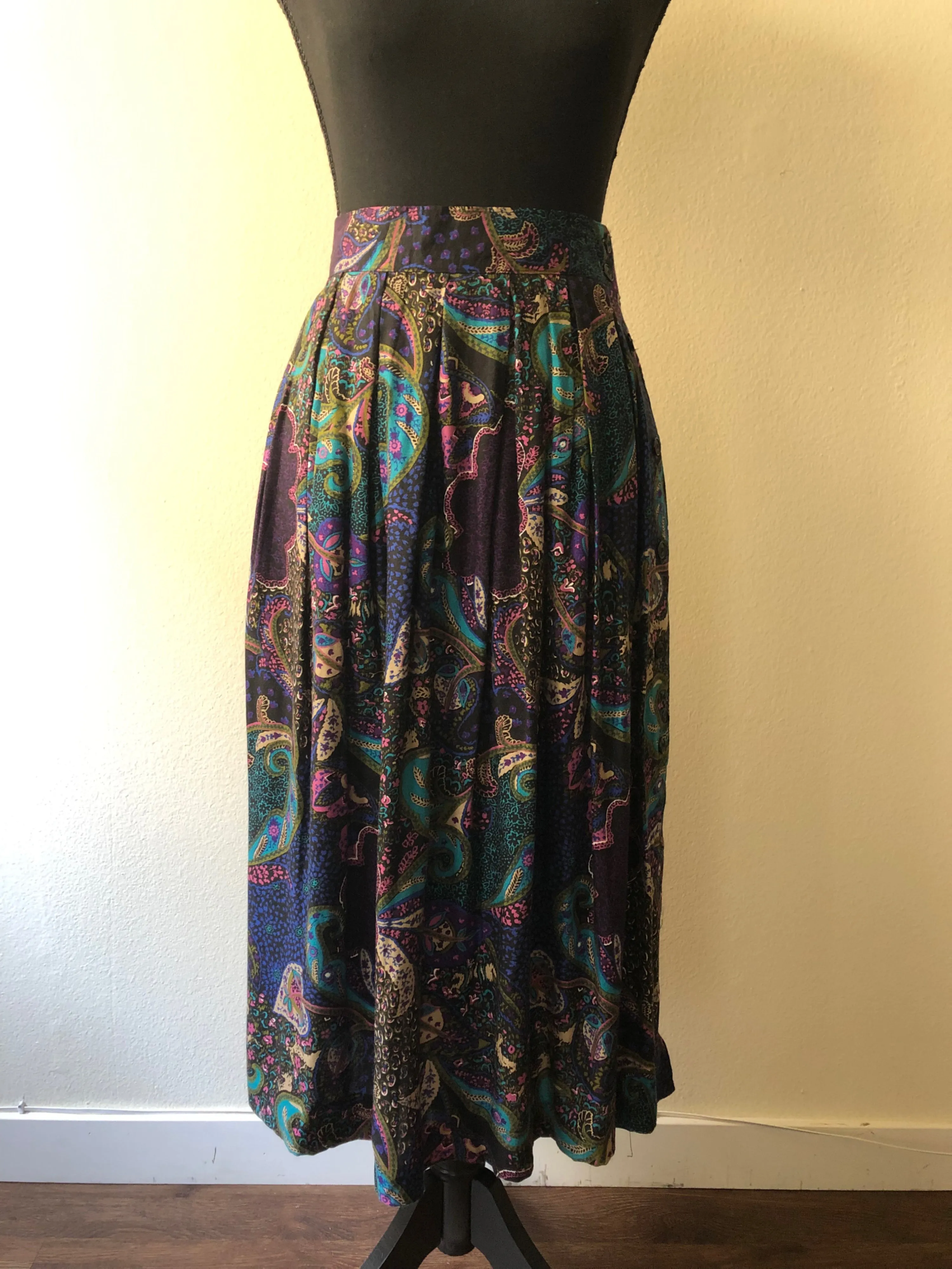 '90’s Grunge Floral Maxi Dress with Cinch Tie Back by Hana