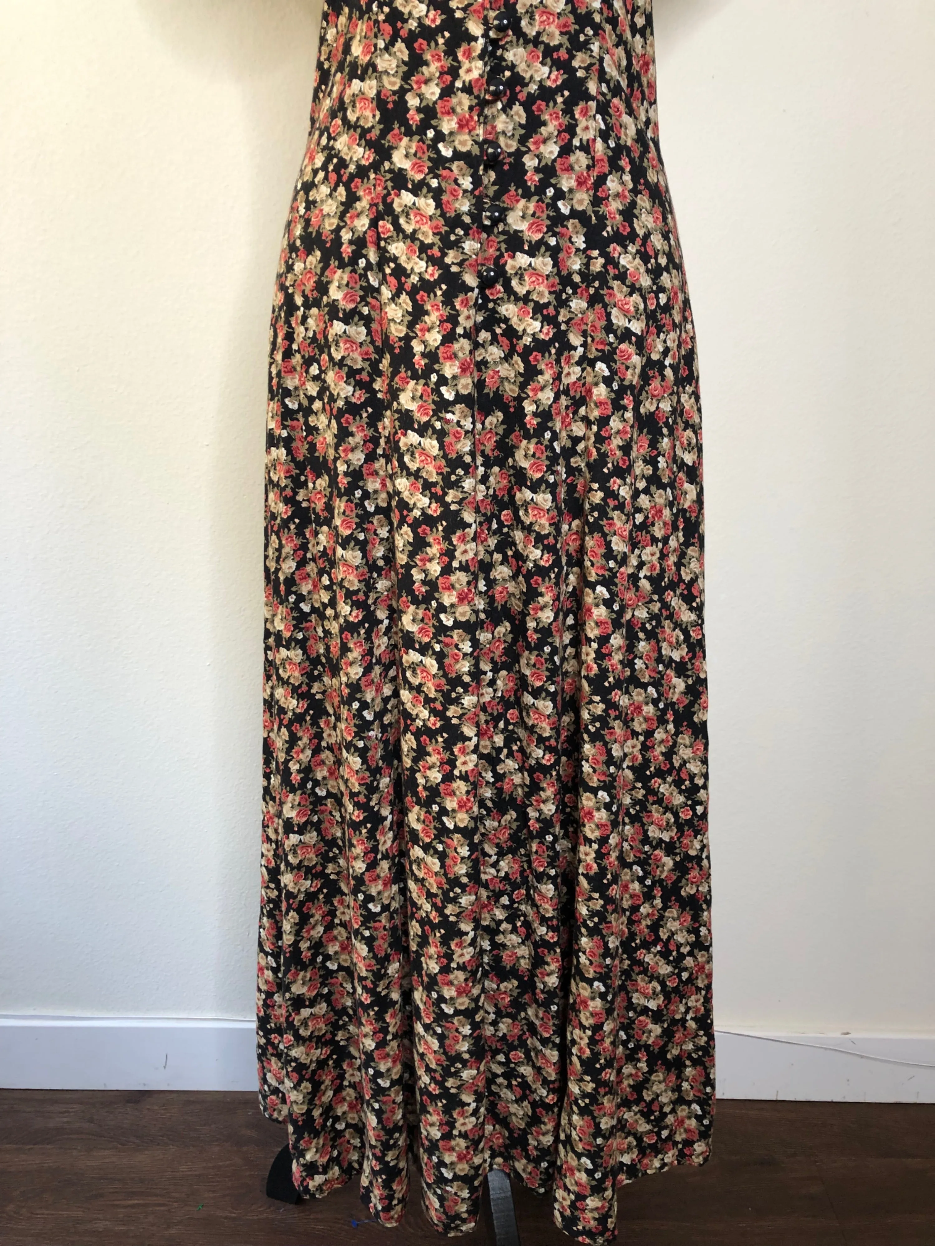 '90’s Grunge Floral Maxi Dress with Cinch Tie Back by Hana