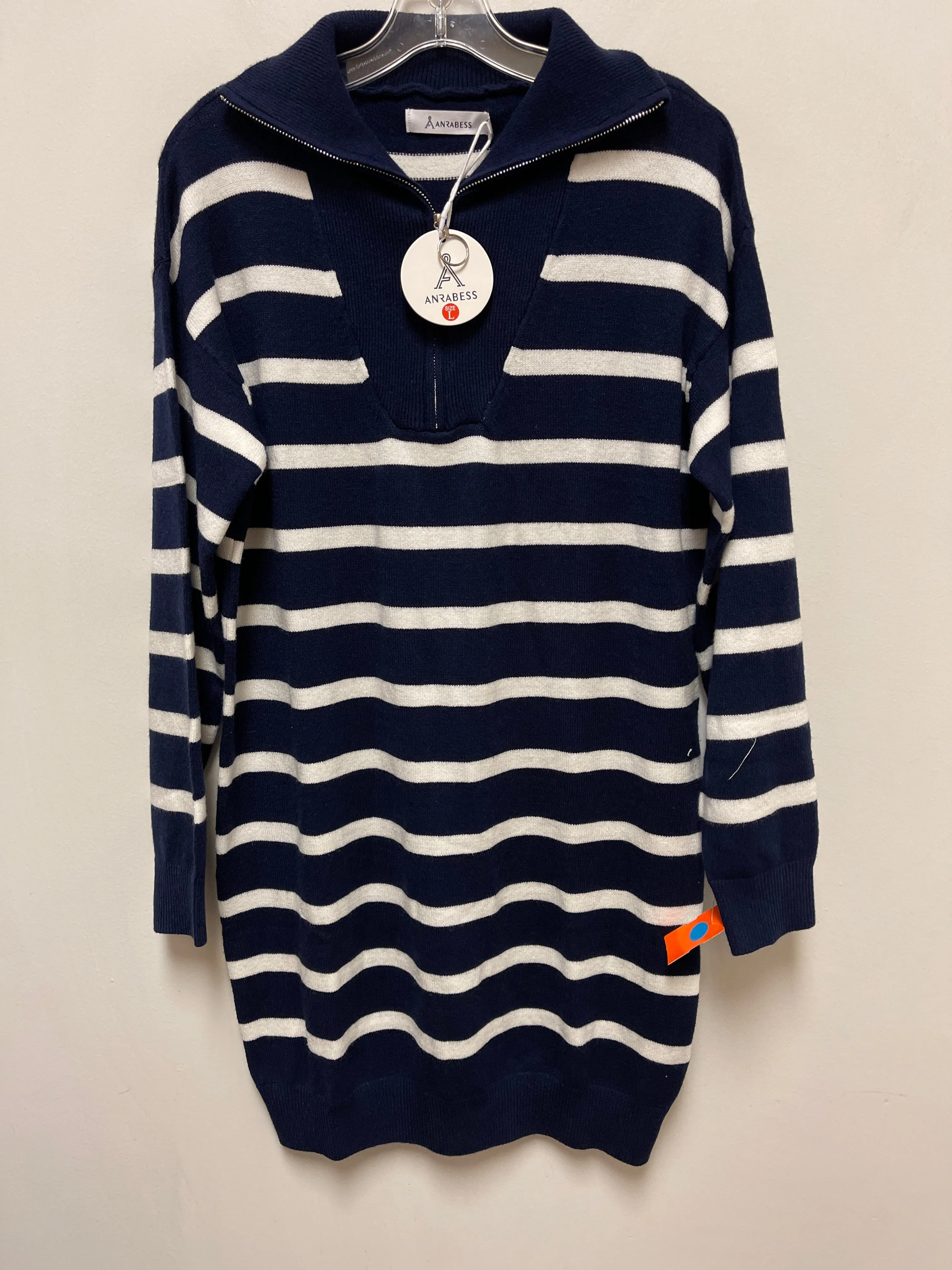 Dress Sweater By Clothes Mentor In Blue & White, Size: L