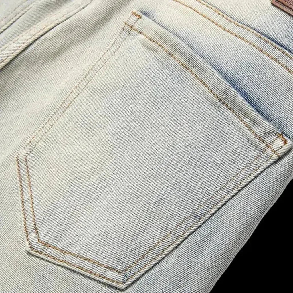 Light-wash men's stretchy jeans