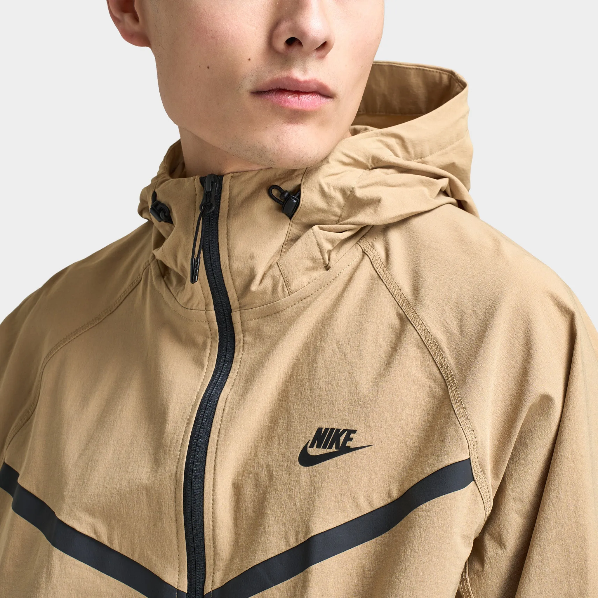 Nike Tech Woven Full Zip Windrunner Jacket Parachute Beige / Parachute Beige - Black