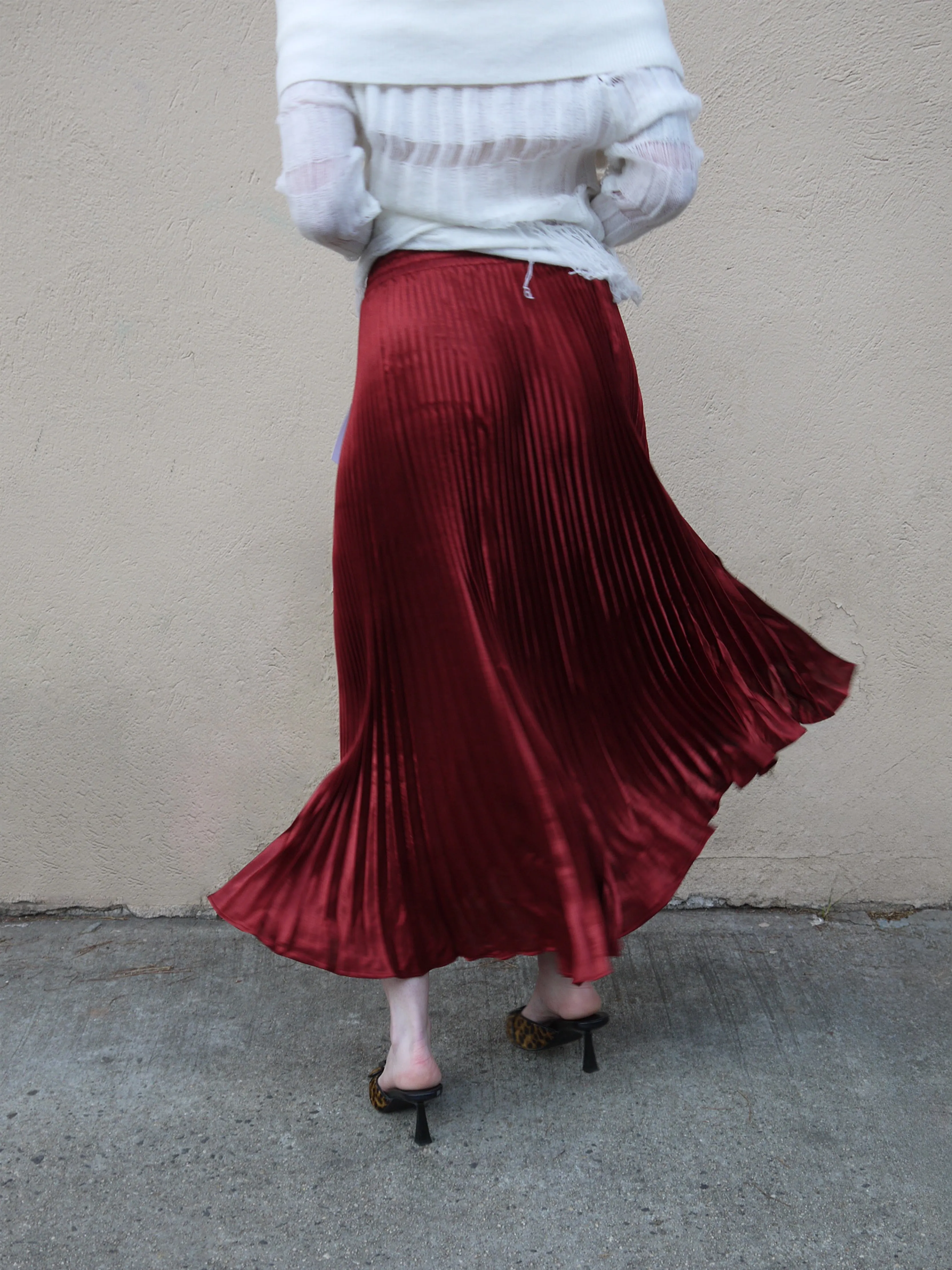 satin pleated long skirt