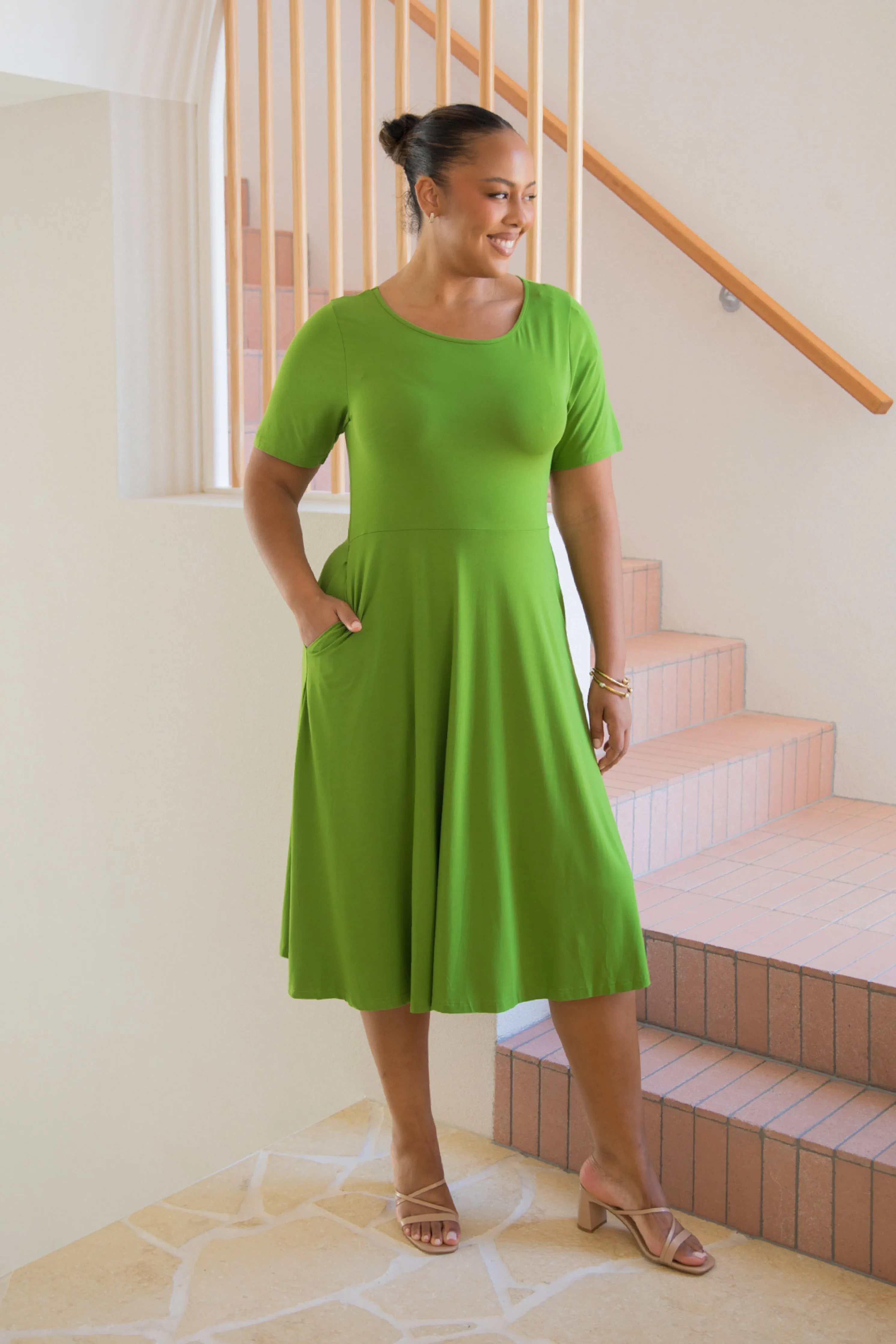 Short Sleeve Penelope Dress | Cucumber Martini